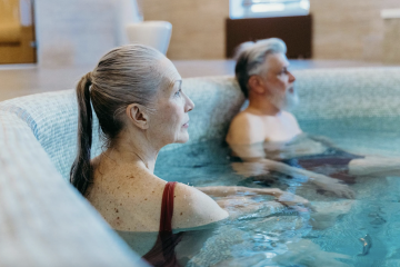 The Impact of Aquatic Therapy on Individuals with Parkinson’s Disease Lifeweavers Rehab Therapy